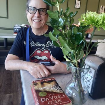 Leafs and Grounds - Fresh cut flowers and a book on every table - Coffee & Tea Near Me - Las Vegas, Nevada Leafs and Grounds - Fresh cut flowers and a book on every table - Coffee & Tea Near Me - Las Vegas, Nevada