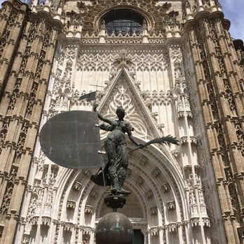 Cathedral de Sevilla - The views begin outside while waiting in line. - Churches Near Me - Seville, SE Cathedral de Sevilla - The views begin outside while waiting in line. - Churches Near Me - Seville, SE