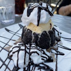 Noah's Bar & Bistro - Lava Cake