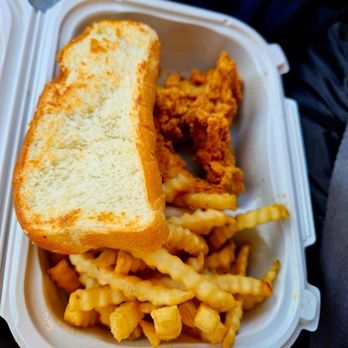 Raising Cane's Chicken Fingers - The 3 Finger Combo - Fast Food Near Me - Escondido, California Raising Cane's Chicken Fingers - The 3 Finger Combo - Fast Food Near Me - Escondido, California