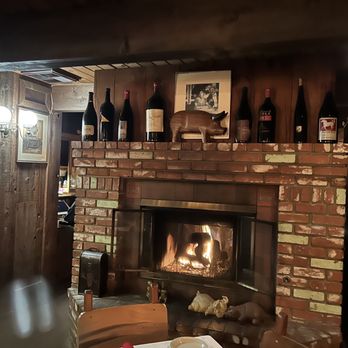 The Sow's Ear - Cafes Near Me - Cambria, California