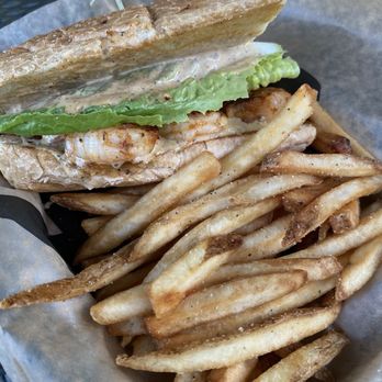 Hooper's - Grilled shrimp po boy - Breakfast & Brunch Near Me - Kingsland, Texas