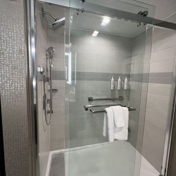 Courtyard by Marriott Boston Cambridge - Bathroom - Hotels Near Me - Cambridge, Massachusetts Courtyard by Marriott Boston Cambridge - Bathroom - Hotels Near Me - Cambridge, Massachusetts