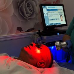 Wellness Med Art - Hydrafacial with Red Light
