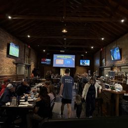 Comfortable, casual atmosphere Comfortable, casual atmosphere