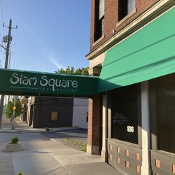 Siam Square - Exterior awning entrance
