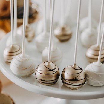A Cake Life - Bakeries Near Me - Honolulu, Hawaii