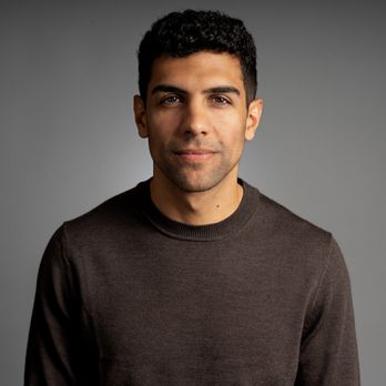 Ozz Studio - Ozz Studio headshot photography Williamsburg Brooklyn New York - Session Photography Near Me - Brooklyn, New York
