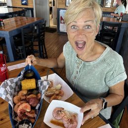 Here's my friend, Shelly with our gulf shrimp lunch, and the sample of the royal reds. Here's my friend, Shelly with our gulf shrimp lunch, and the sample of the royal reds.