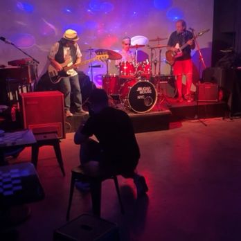 Sugar Mouse - Live music - Pool Halls Near Me - New York, New York