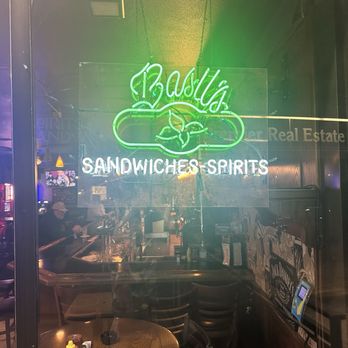 Basil's - Pubs Near Me - Stockton, California