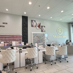 Royal Nails & Spa