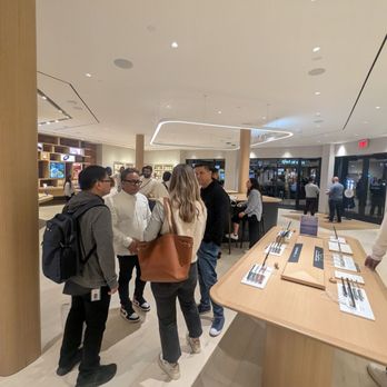 Google Store Santa Monica - Electronics Near Me - Santa Monica, California Google Store Santa Monica - Electronics Near Me - Santa Monica, California