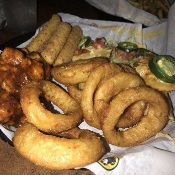 Buffalo Wild Wings - Chicken Wings Near Me - Berwyn, Illinois Buffalo Wild Wings - Chicken Wings Near Me - Berwyn, Illinois