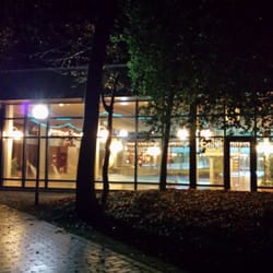 Städt. Hallenbad - Zum Feierabend schwimmen