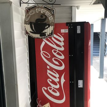 Lawrence Motel - Do you have a soda machine Coca-Cola I love Coca-Cola - Hotels Near Me - Schenectady, New York Lawrence Motel - Do you have a soda machine Coca-Cola I love Coca-Cola - Hotels Near Me - Schenectady, New York
