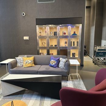 Aloft by Marriott New York Brooklyn - Lobby - Hotels Near Me - Brooklyn, New York