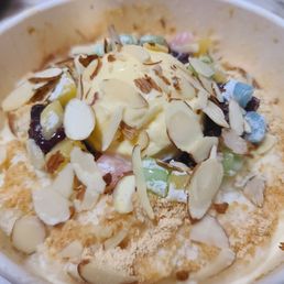Injeolmi & Red bean Bingsu