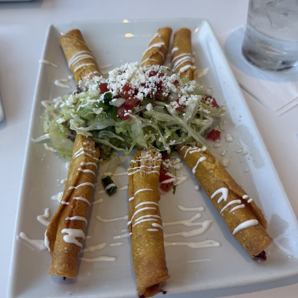 Doce Mesas - Flautitas* - Tex-Mex Near Me - Dallas, Texas Doce Mesas - Flautitas* - Tex-Mex Near Me - Dallas, Texas