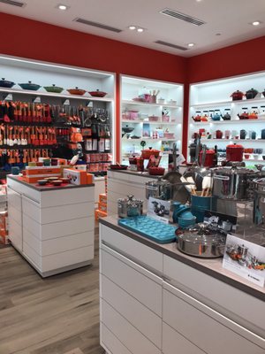 Le Creuset Boutique by null