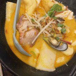 Yum Cha Noodle Haus - Seafood noodle soup