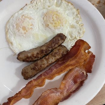 Pop's Cafe - Classic breakfast with perfectly cooked eggs over easy, crispy bacon and sausage - Breakfast & Brunch Near Me - Downey, California