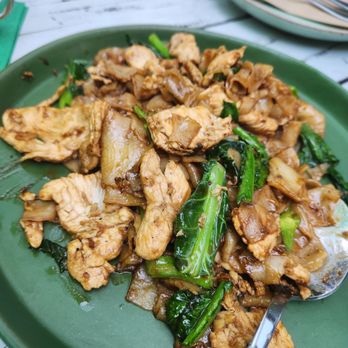 Fern Thai on Main - Pad See Ewe - Thai Near Me - Bellevue, Washington Fern Thai on Main - Pad See Ewe - Thai Near Me - Bellevue, Washington