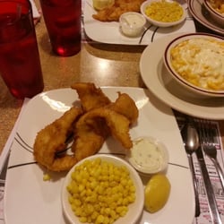 Fenton Coney Grill - Fried Cod with Mac-n-Cheese even came with soup!