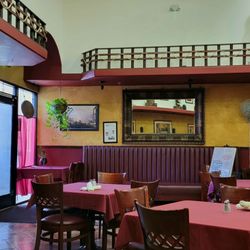 Paulina's Mexican Grill - Inside entrance