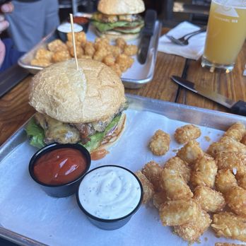 Loowit Brewing - Loowit Burger Basket - Brewpubs Near Me - Vancouver, Washington Loowit Brewing - Loowit Burger Basket - Brewpubs Near Me - Vancouver, Washington