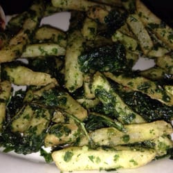 Bucketheads Beach Grill - Spinach fries.. Different angle. Good stuff.