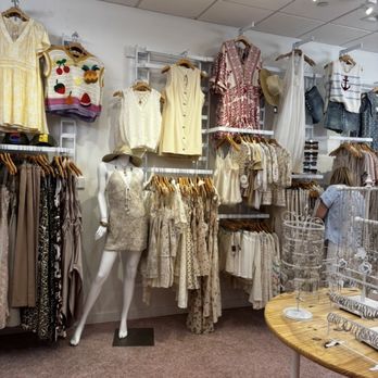 Pretty Please Boutique - Women's Clothing Near Me - Scottsdale, Arizona Pretty Please Boutique - Women's Clothing Near Me - Scottsdale, Arizona