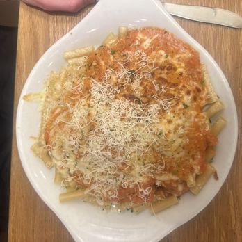 Olive Garden Italian Restaurant - Five Cheese Ziti al Forno - Italian Near Me - American Fork, Utah