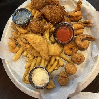 Joe's Crab Shack - Seafood ensemble - Seafood Near Me - Orlando, Florida Joe's Crab Shack - Seafood ensemble - Seafood Near Me - Orlando, Florida