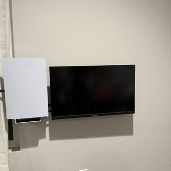 David AV Installations - Tv/ps5 - TV Mounting Near Me - Los Angeles, California David AV Installations - Tv/ps5 - TV Mounting Near Me - Los Angeles, California
