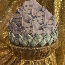 Jennifer's Party Supplies - Money crown for graduation