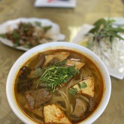 Bodhi Bowl Vegetarian Restaurant - Bun hue thanh tinh