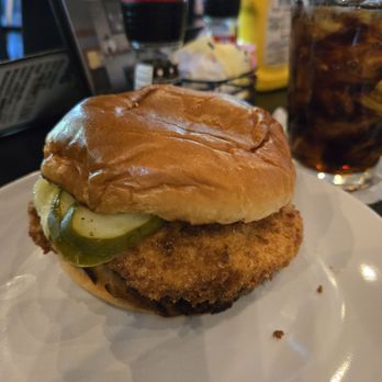 Firefly Grill STL - Chicken sandwich - New American Near Me - Chesterfield, Missouri