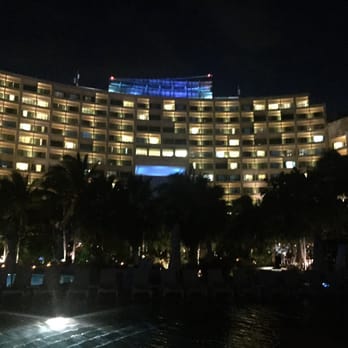Live Aqua Resort - View at night - Resorts Near Me - Cancún, ROO