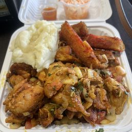 Chicken, mashed potatoes, and fried yuca. Huge serving of chicken that's super tasty and tender. Chicken, mashed potatoes, and fried yuca. Huge serving of chicken that's super tasty and tender.