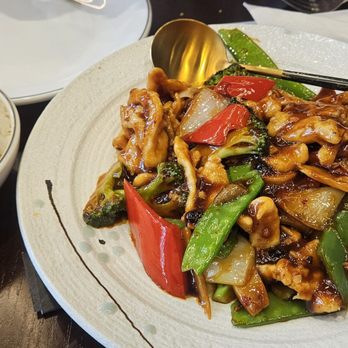 Basebowl - Hunan Chicken (More like Black Bean chicken) - Noodles Near Me - Washington, DC, District of Columbia
