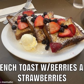Eggs 'n Things - Waikiki Beach Eggspress - Hawaiian Sweet Bread French Toast - Breakfast & Brunch Near Me - Honolulu, Hawaii