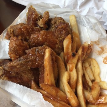 Harold's Chicken Shack West Loop - "Extra mild sauce" not exactly - Chicken Shop Near Me - Chicago, Illinois