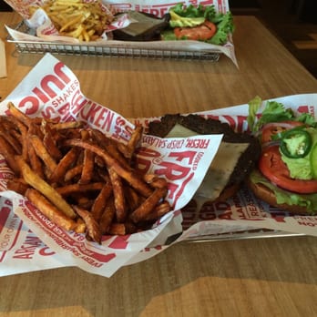 Smashburger - Jalapeño Baja burger with sweet potato fries - Burgers Near Me - Kingwood, Texas Smashburger - Jalapeño Baja burger with sweet potato fries - Burgers Near Me - Kingwood, Texas