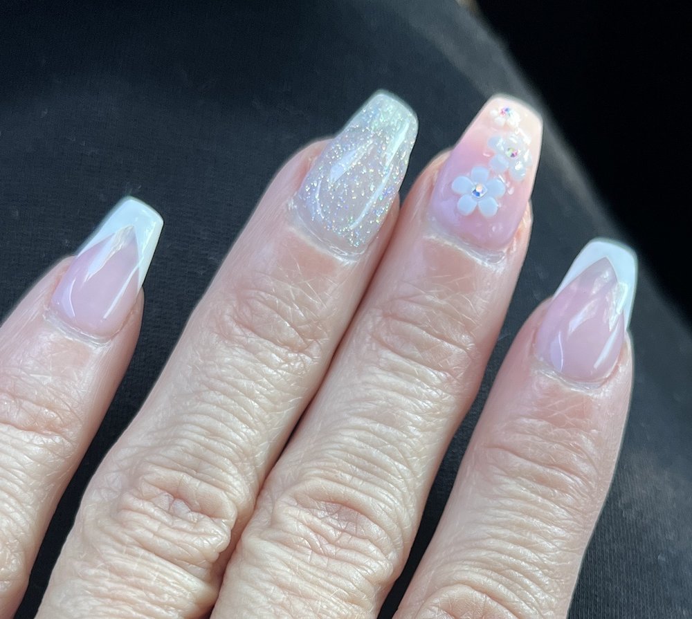 CL CLASSIC NAILS & SPA 1325 Creston Park Dr, Janesville, Wisconsin