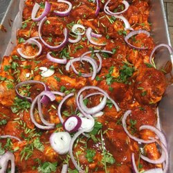 Steers Somali Restaurant - How our chef marinates the drum sticks before they are baked