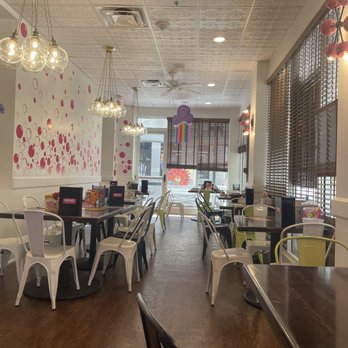 Sweet Pete's Candy - Dining area - Candy Stores Near Me - Jacksonville, Florida Sweet Pete's Candy - Dining area - Candy Stores Near Me - Jacksonville, Florida