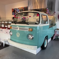 Peace Love and Little Donuts - Hudson - Where you order the doughnuts .