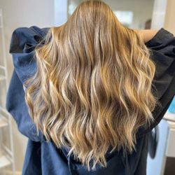 Max+Jules Salon