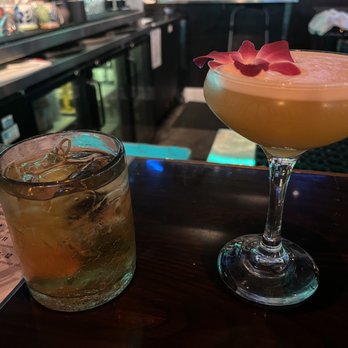 The Cordova Bar - Award Winning Old Fashioned and
Spicy Passion Fruit Daiquiri - Cocktail Bars Near Me - San Diego, California The Cordova Bar - Award Winning Old Fashioned and
Spicy Passion Fruit Daiquiri - Cocktail Bars Near Me - San Diego, California